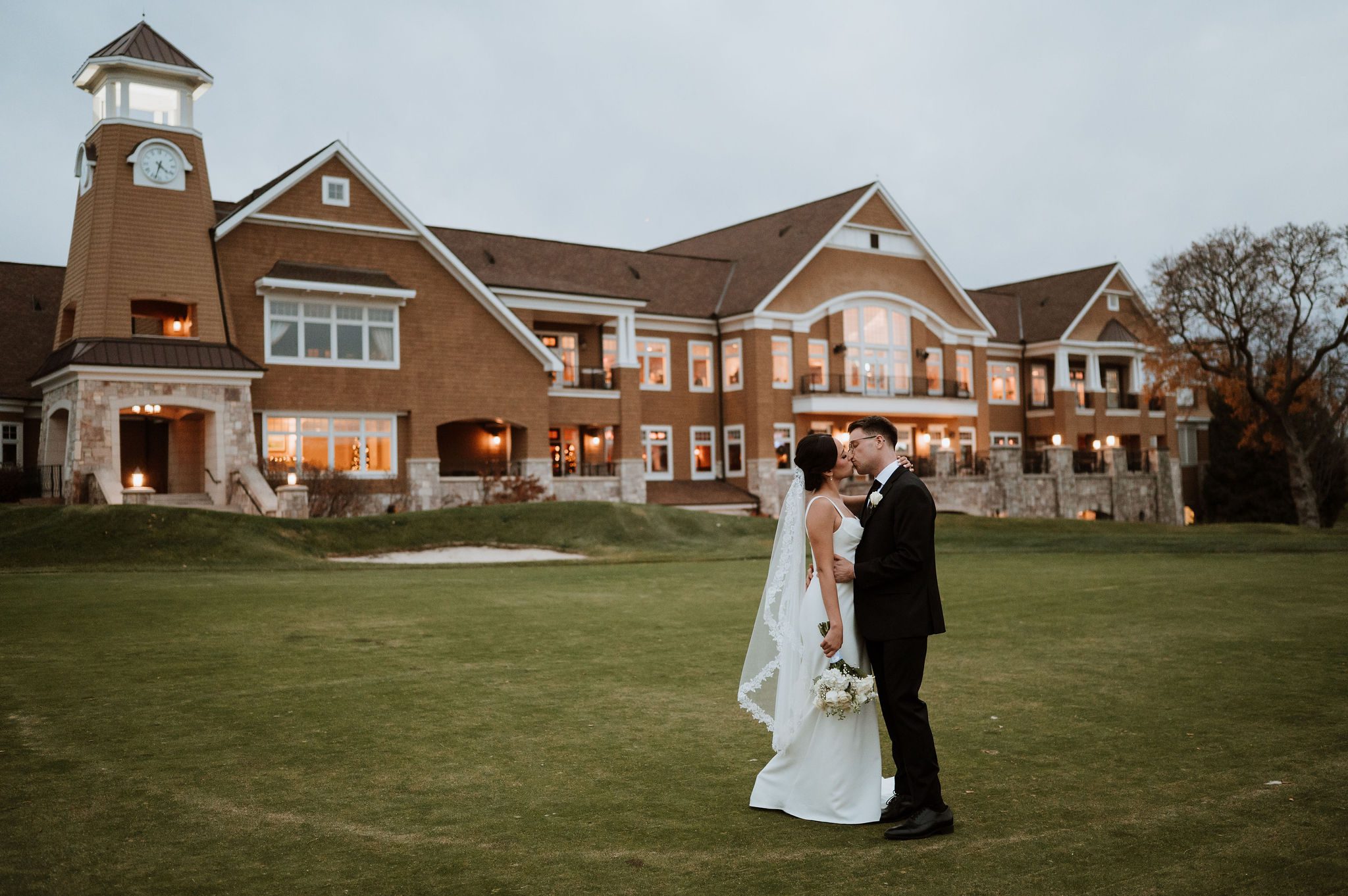 Arrowhead golf club wedding couple