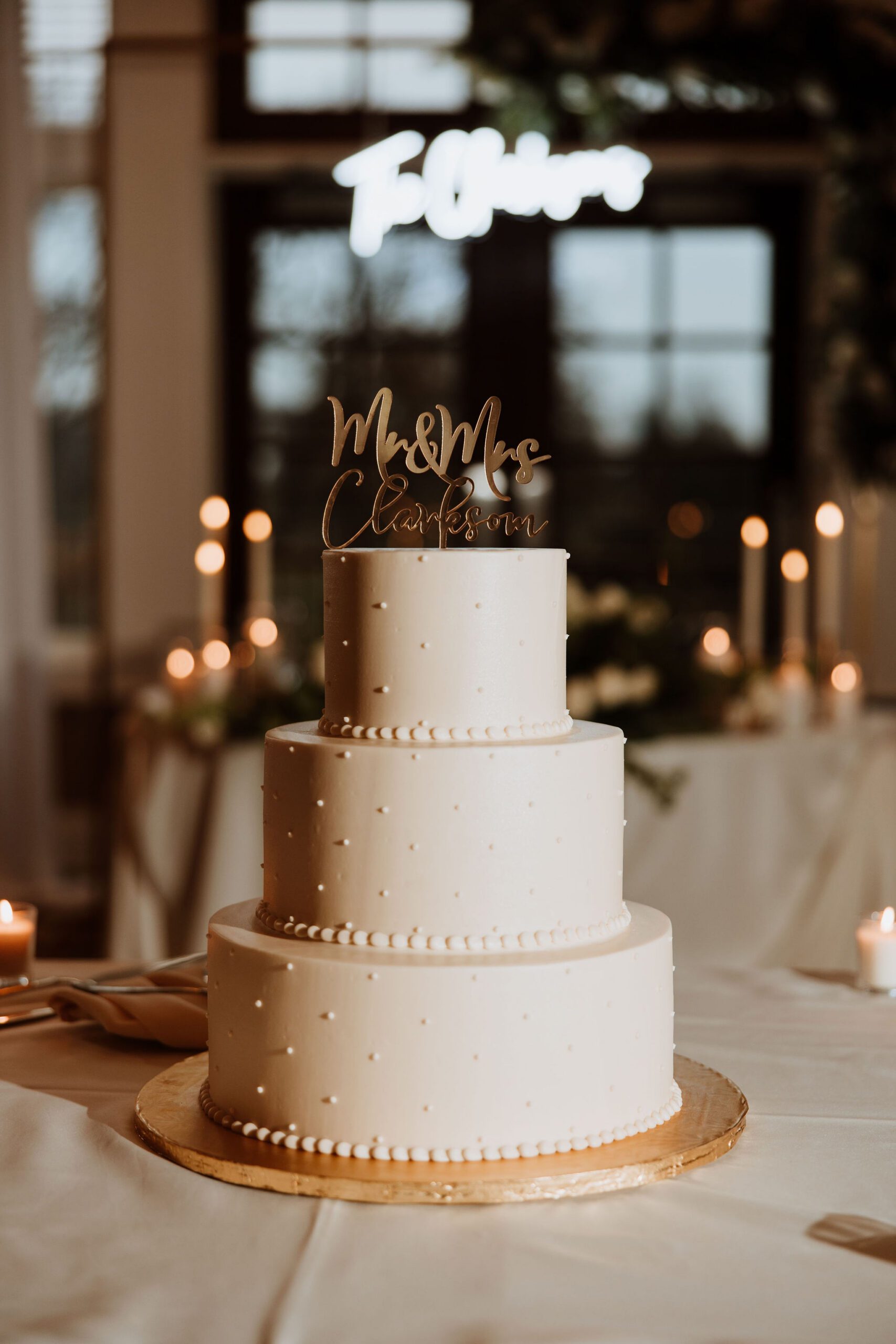 arrowhead golf club wedding cake