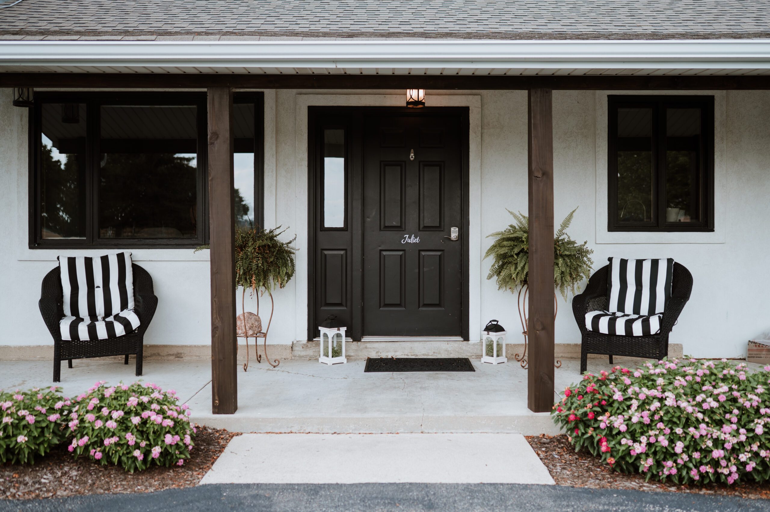 White Stone Events Bridal Suite