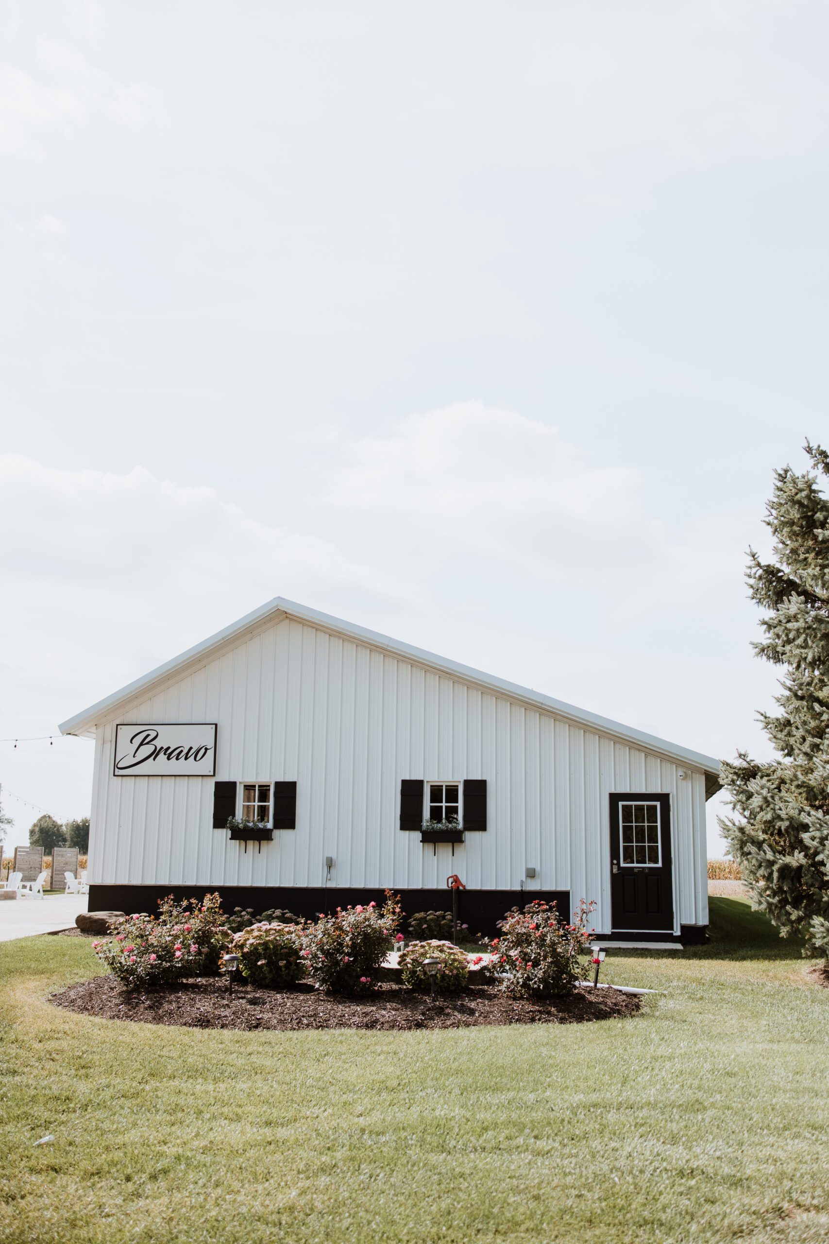 White Stone Events Groom Suite