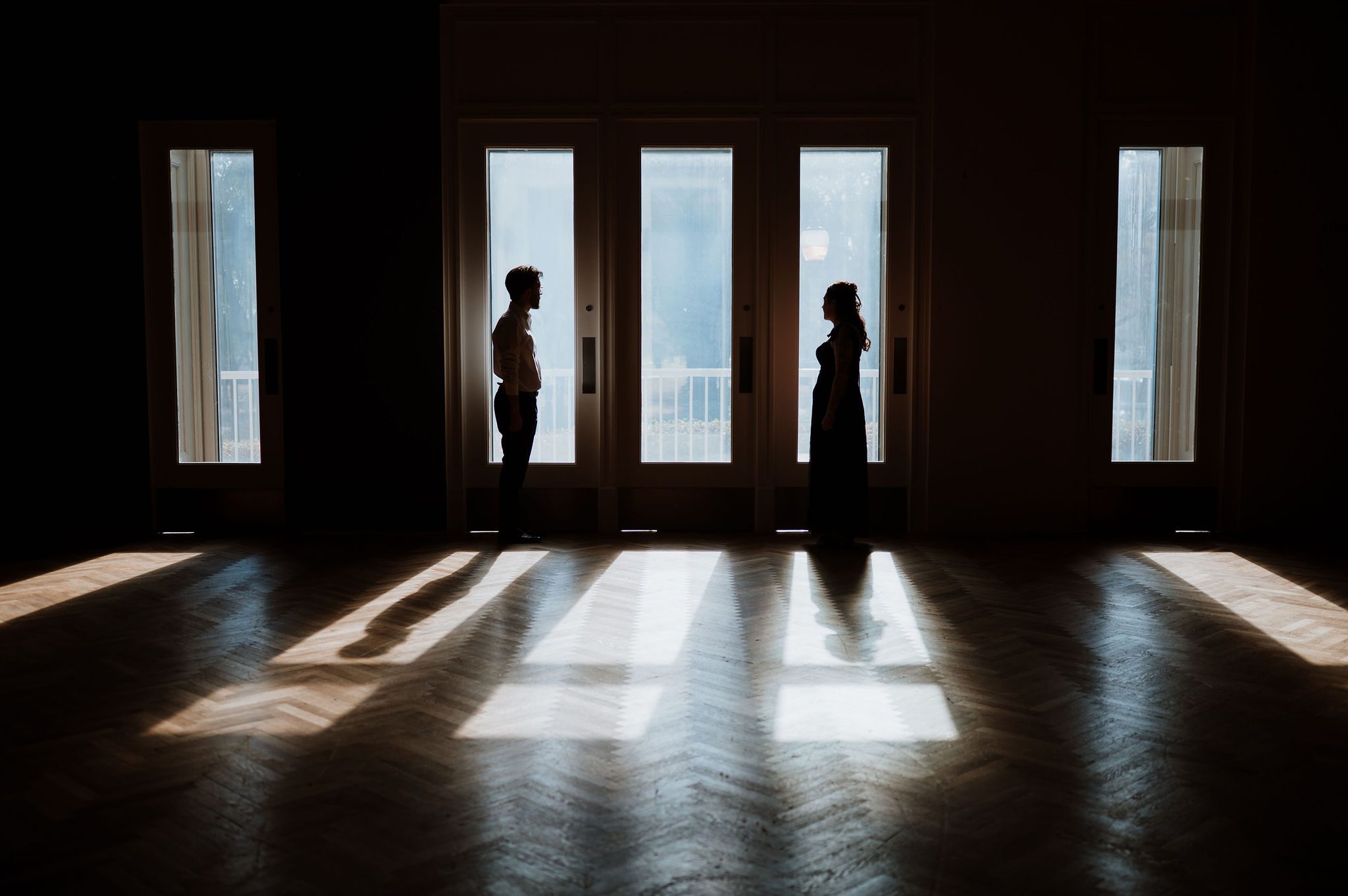 Chicago Art Institute engagement session with timeless architecture