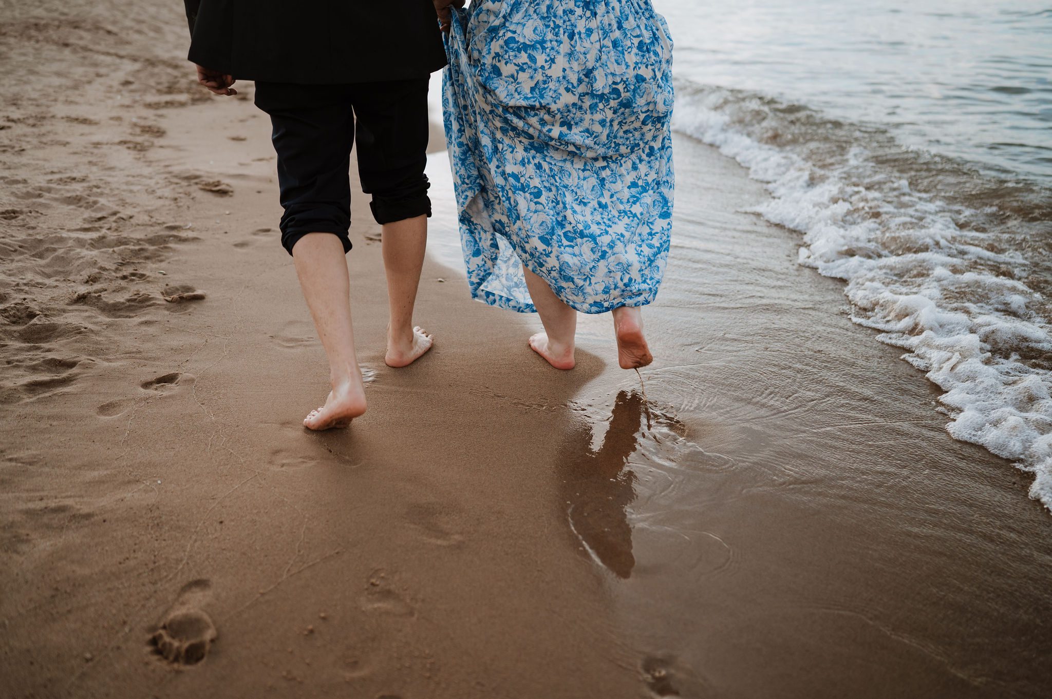 Couple portraits at North Avenue Beach with lake